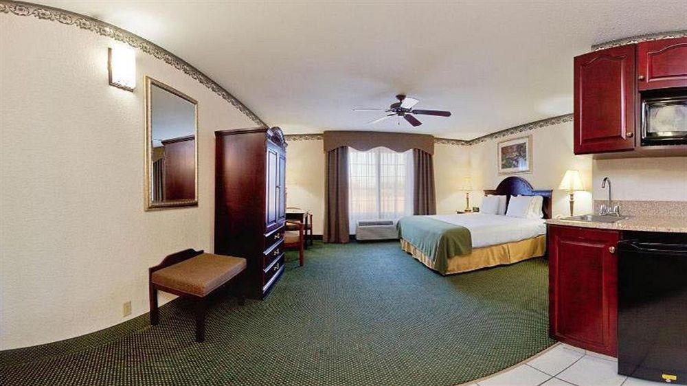 Holiday Inn Express Hotel & Suites Gainesville By Ihg Eksteriør billede