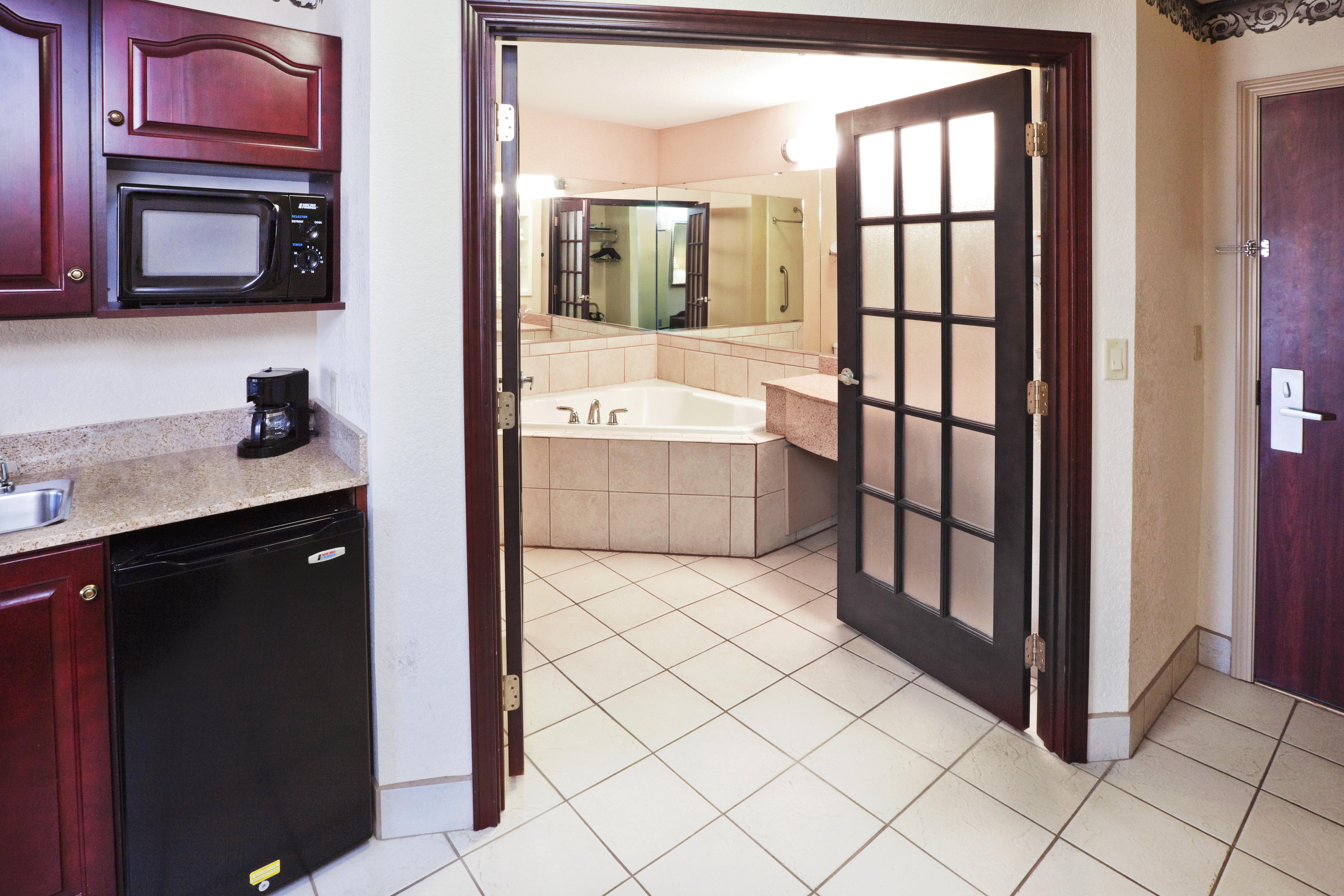 Holiday Inn Express Hotel & Suites Gainesville By Ihg Eksteriør billede
