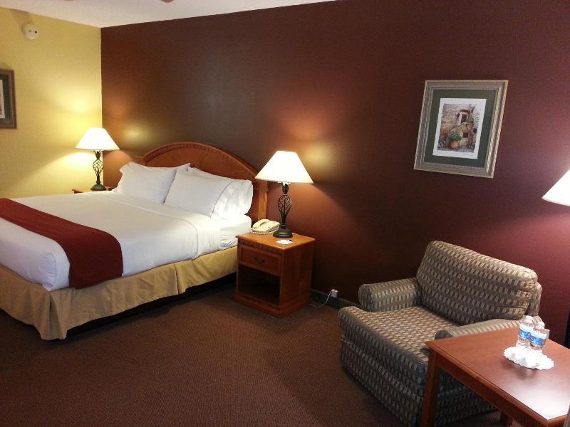 Holiday Inn Express Hotel & Suites Gainesville By Ihg Eksteriør billede